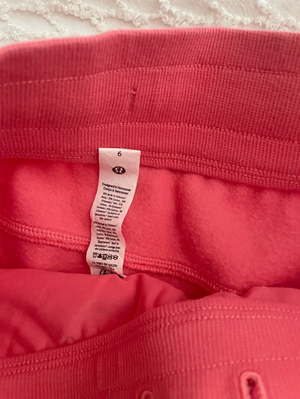 Lululemon Shorts in Coral and Olive size 6